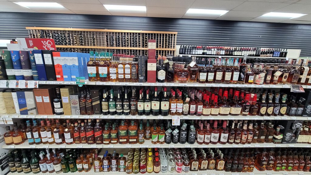 About Us Heritage Plaza Liquors Liquor store in East Longmeadow